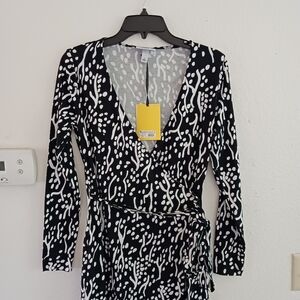 Diane Von Furstenberg Long‎ Sleeve Midi Wrap Dress